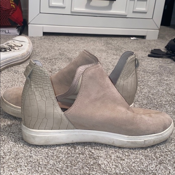 Steve Madden Heeled Sneakers - Picture 3 of 4